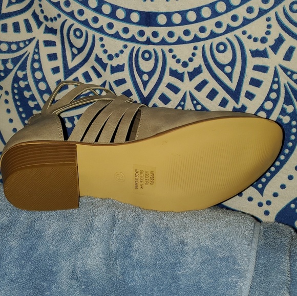 Booties - Picture 4 of 4